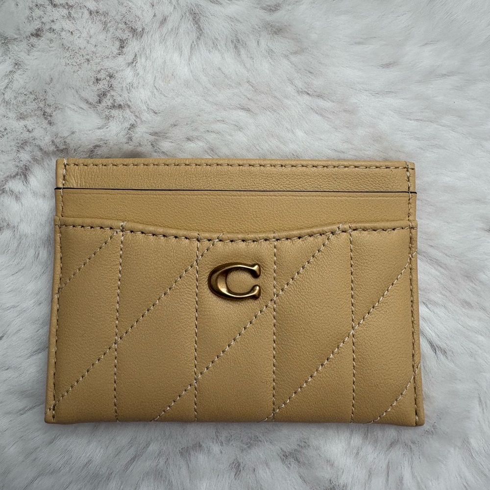 Essential card case, coach , new with tags